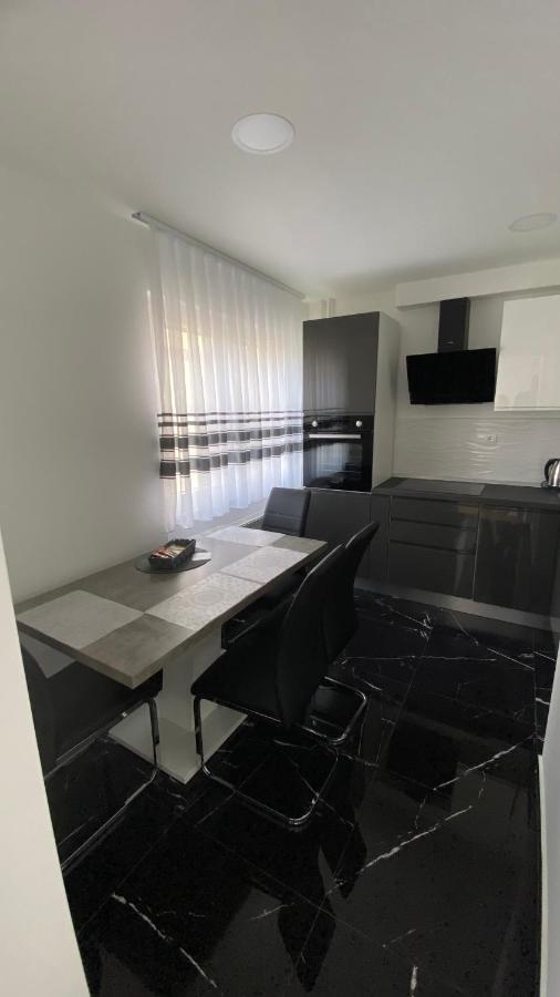 M.B.A. Apartments Карловац Екстериор снимка